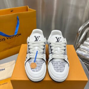 LOUIS VUITTON LV TRAINER SNEAKER - L124