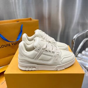 LOUIS VUITTON LV TRAINER SNEAKER BEIGE - L056