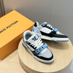 LOUIS VUITTON LV TRAINER SNEAKER BLUE - L067