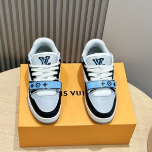 LOUIS VUITTON LV TRAINER SNEAKER BLUE - L067