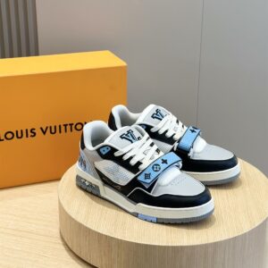 LOUIS VUITTON LV TRAINER SNEAKER BLUE - L067