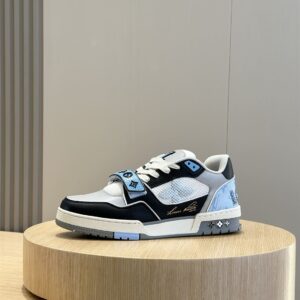 LOUIS VUITTON LV TRAINER SNEAKER BLUE - L067