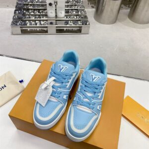 LOUIS VUITTON LV TRAINER SNEAKER BLUE - L093