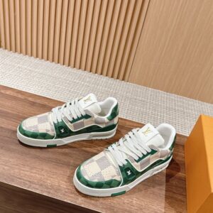 LOUIS VUITTON LV TRAINER SNEAKER GREEN - L042