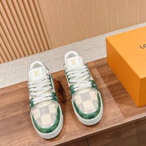 LOUIS VUITTON LV TRAINER SNEAKER GREEN - L042