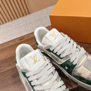 LOUIS VUITTON LV TRAINER SNEAKER GREEN - L042