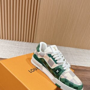 LOUIS VUITTON LV TRAINER SNEAKER GREEN - L042