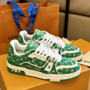 LOUIS VUITTON LV TRAINER SNEAKER GREEN - L135