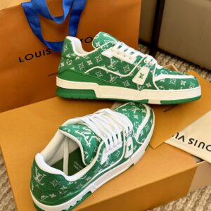 LOUIS VUITTON LV TRAINER SNEAKER GREEN - L135