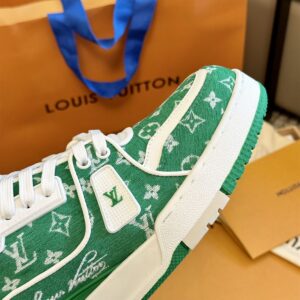 LOUIS VUITTON LV TRAINER SNEAKER GREEN - L135