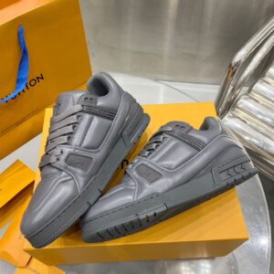 LOUIS VUITTON LV TRAINER SNEAKER GREY - L055