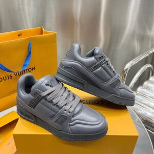 LOUIS VUITTON LV TRAINER SNEAKER GREY - L055