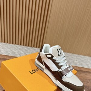 LOUIS VUITTON LV TRAINER SNEAKER MOKA - L057