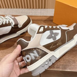 LOUIS VUITTON LV TRAINER SNEAKER MOKA - L057