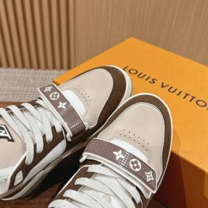 LOUIS VUITTON LV TRAINER SNEAKER MOKA - L057