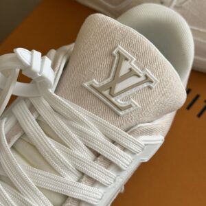 LOUIS VUITTON LV TRAINER SNEAKER YELLOW - L084