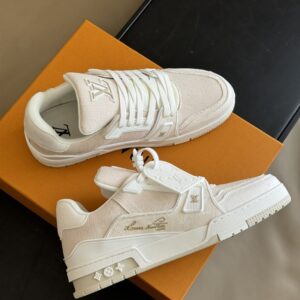 LOUIS VUITTON LV TRAINER SNEAKER YELLOW - L084