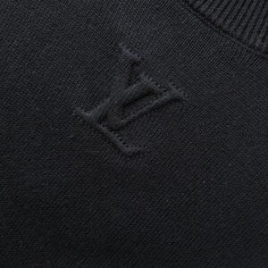 LOUIS VUITTON LVSE LV EMBOSSED CREWNECK - J043