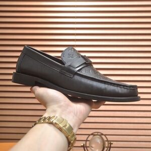 LOUIS VUITTON MAJOR LOAFER - T093