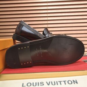 LOUIS VUITTON MAJOR LOAFER - T094