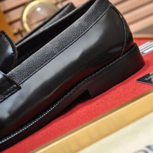 LOUIS VUITTON MAJOR LOAFER - T099