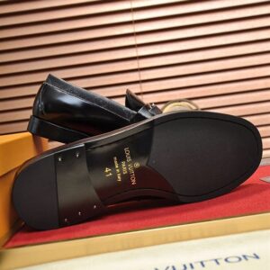 LOUIS VUITTON MAJOR LOAFER - T099