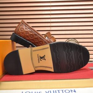 LOUIS VUITTON MAJOR LOAFER - T103