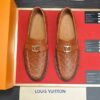 LOUIS VUITTON MAJOR LOAFER - T103