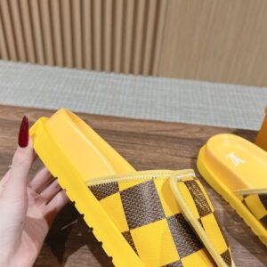 LOUIS VUITTON MIAMI MULE - S020