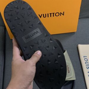 LOUIS VUITTON MIAMI MULE - S135