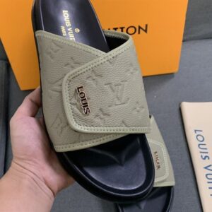 LOUIS VUITTON MIAMI MULE - S135