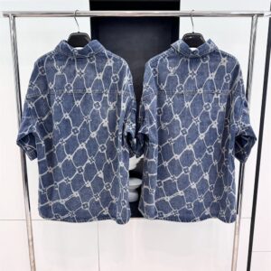 LOUIS VUITTON MONOGRAM PRINTED SHORT-SLEEVED DENIM SHIRT - V053