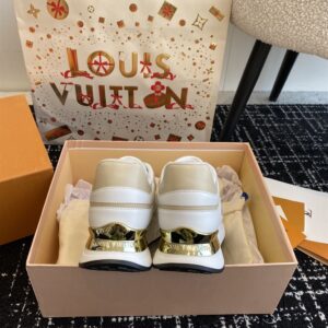 LOUIS VUITTON NEO RUN AWAY SNEAKER - L125