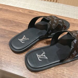 LOUIS VUITTON OASIS MULE - S069