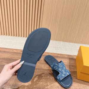 LOUIS VUITTON OASIS MULE - S070