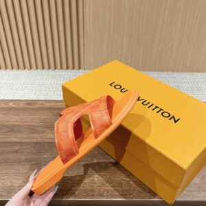 LOUIS VUITTON OASIS MULE - S071