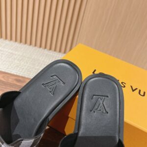 LOUIS VUITTON OASIS MULE - S074