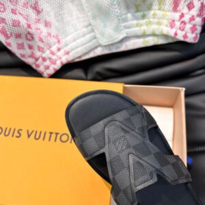 LOUIS VUITTON OASIS MULE - S096