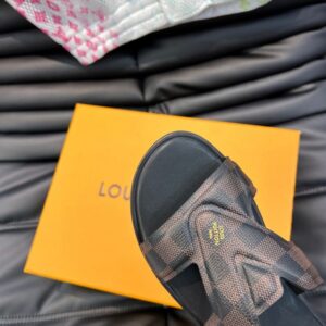 LOUIS VUITTON OASIS MULE - S166