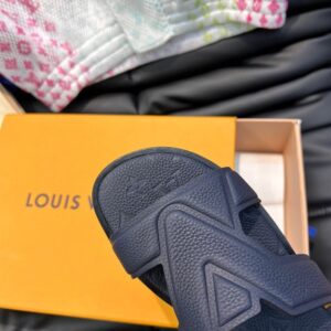 LOUIS VUITTON OASIS MULE - S168