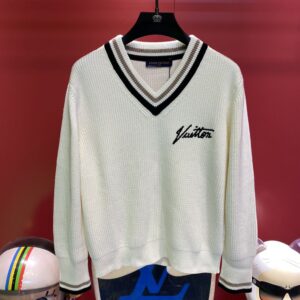 LOUIS VUITTON OVERSIZED V-NECK SIGNATURE PULLOVER - J044