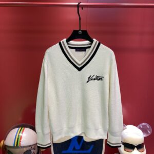 LOUIS VUITTON OVERSIZED V-NECK SIGNATURE PULLOVER - J044