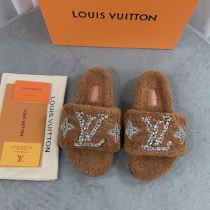 LOUIS VUITTON PASEO FLAT COMFORT MULE - S122