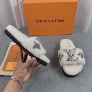 LOUIS VUITTON PASEO FLAT COMFORT MULE - S124