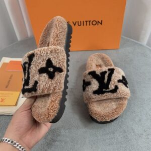 LOUIS VUITTON PASEO FLAT COMFORT MULE - S125