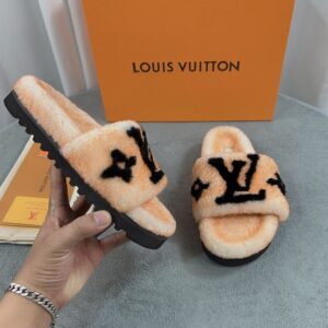 LOUIS VUITTON PASEO FLAT COMFORT MULE - S126