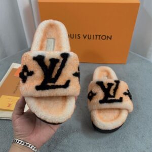 LOUIS VUITTON PASEO FLAT COMFORT MULE - S126