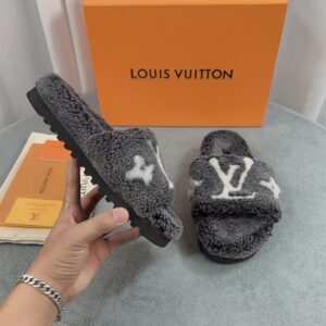 LOUIS VUITTON PASEO FLAT COMFORT MULE - S127