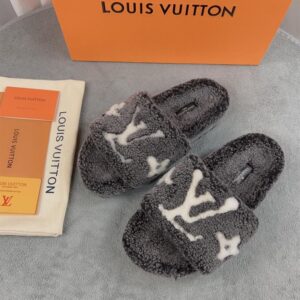 LOUIS VUITTON PASEO FLAT COMFORT MULE - S127