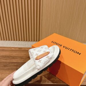 LOUIS VUITTON POOL PILLOW FLAT COMFORT MULE - S046